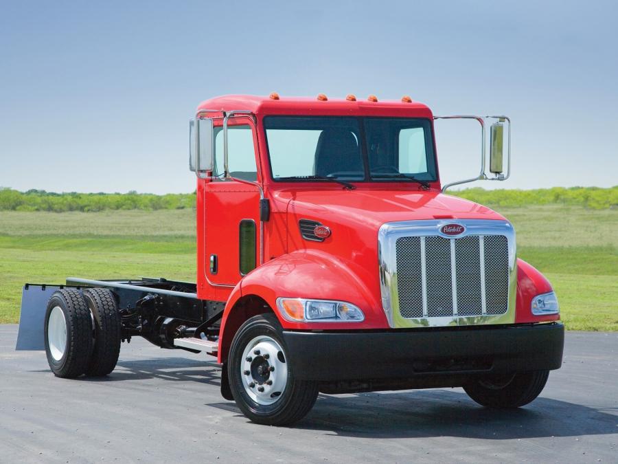  Peterbilt 335 4x2 2007 года  (фото 2 из 2)